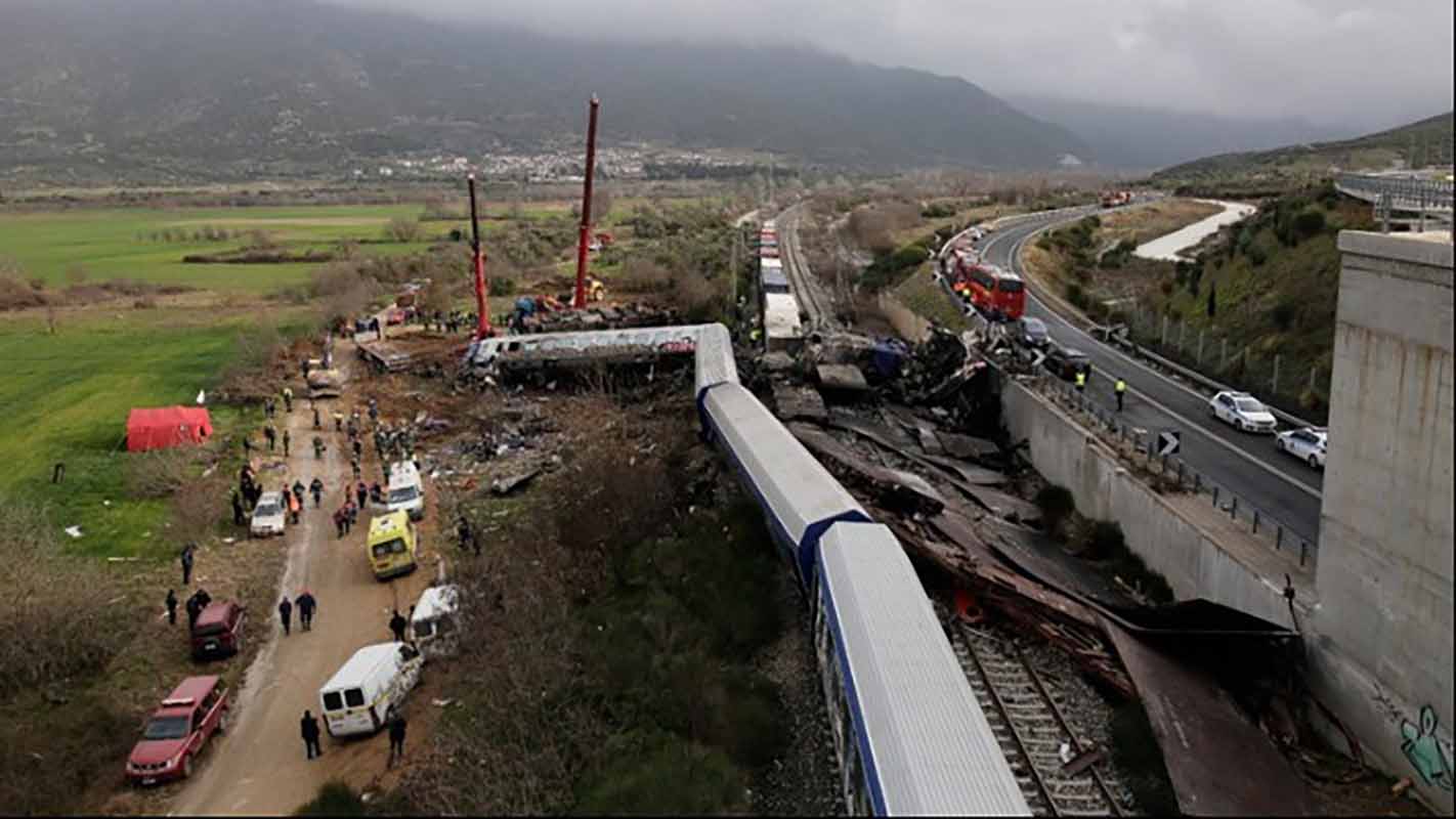 Τραγωδία με 36 νεκρούς και 66 τραυματίες από σύγκρουση τρένων στα Τέμπη