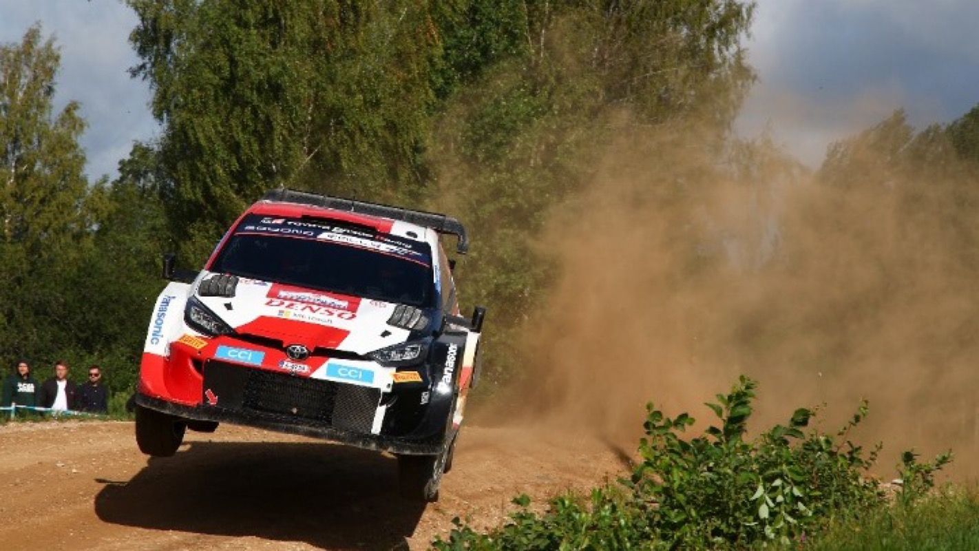 WRC: Νίκησε και ξεφεύγει στη βαθμολογία ο Ροβάνπερα