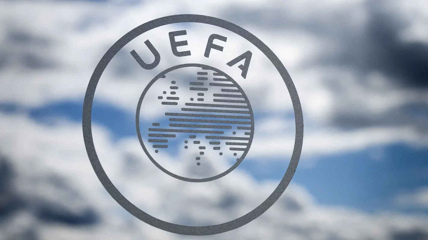 UEFA: Ανακοινώθηκαν τα πρόστιμα σε Μπάγερν, Γαλατά και ΑΕΚ
