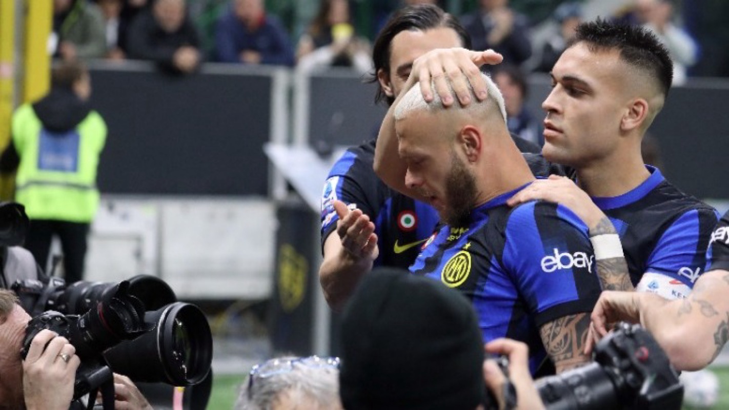 Serie A: Η Ίντερ δεν «χαρίστηκε» στην Έμπολι (2-0) και πάει για τo γύρο του θριάμβου στο Derby della Madonnina